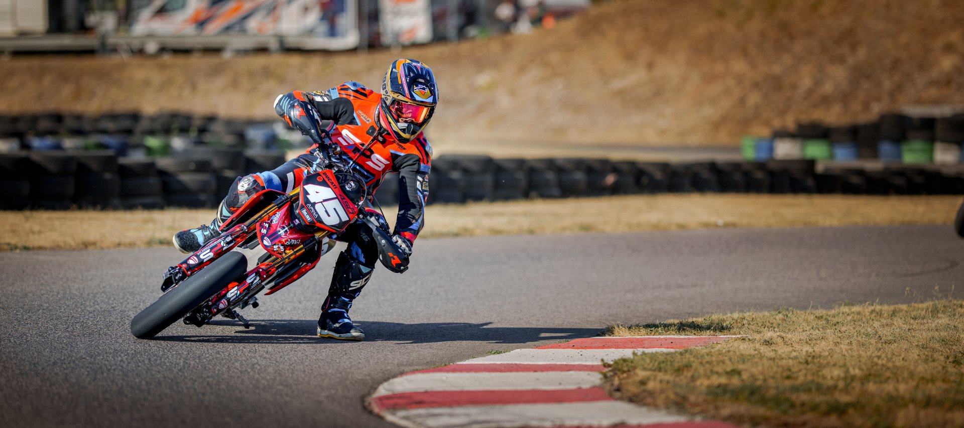 Hitze, Tempo und gelebte Leidenschaft: Supermoto in Bad Fischau – Motorsport
